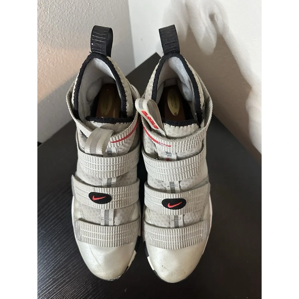 Nike‎ LeBron James Soldier 11 Silver Bullet Red Men Size 13 Basketball Shoes